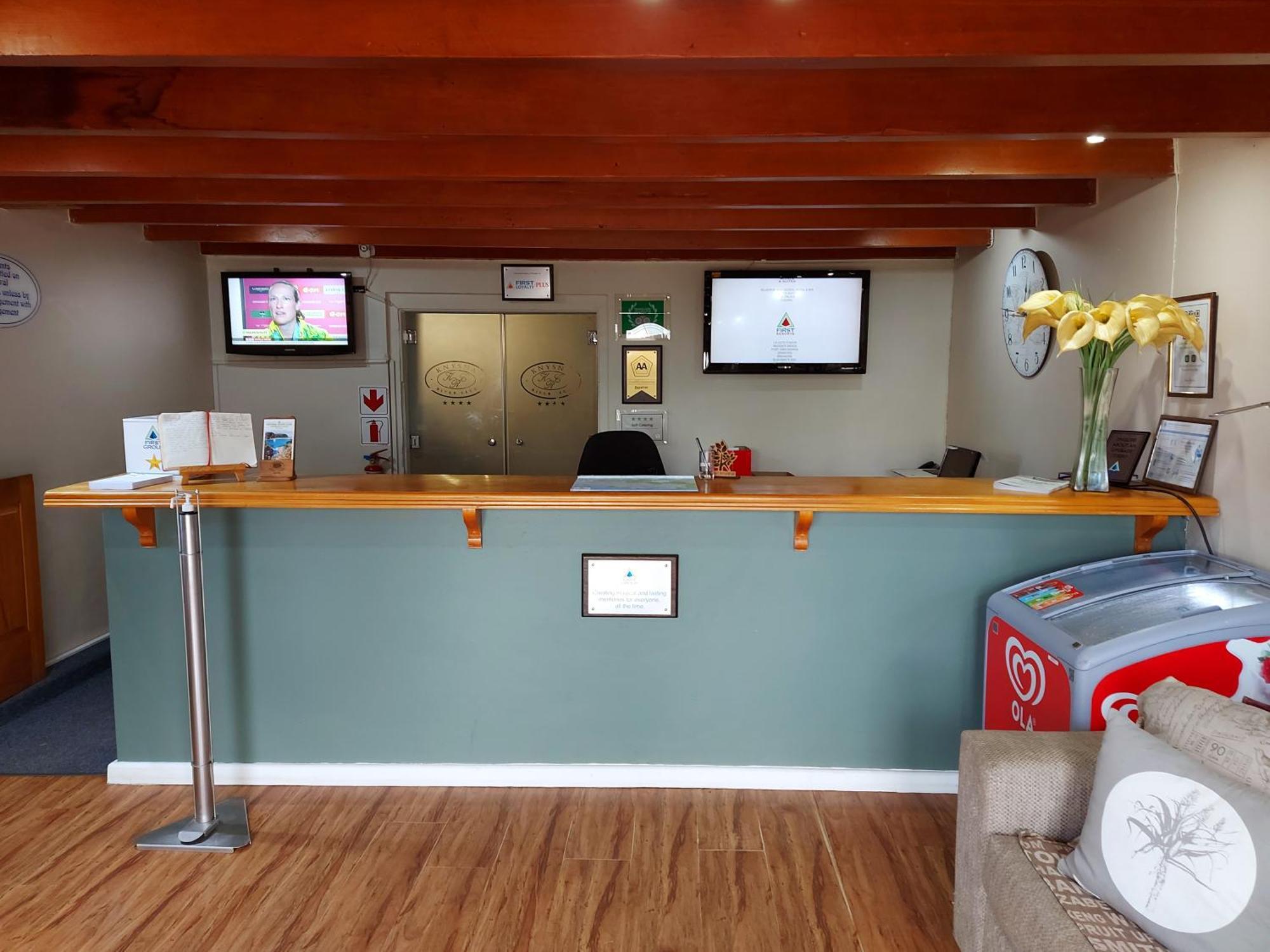 Knysna River Club By First Private Stays Екстер'єр фото